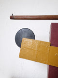 Andrea Balzano, Scultura geometrica astratta, Acrilico e componenti in legno, metallo e materiale di riciclo, 69x44x7 cm