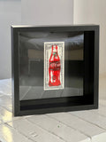 Emi, Coca in Red, Acrilico e stampa su Dollaro USA - 1$, 15,6x4,6 cm
